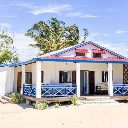 Villa A.Tia Morondava Extérieur photo